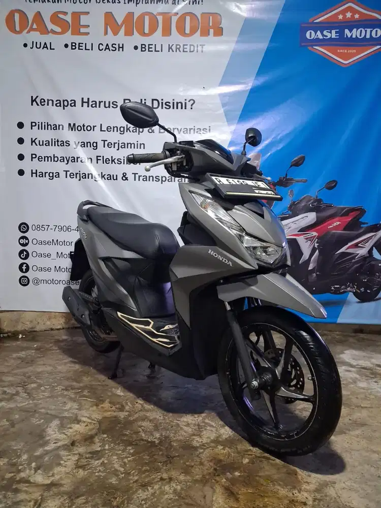 (B) Honda Beat CBS ISS FI Tahun 2023