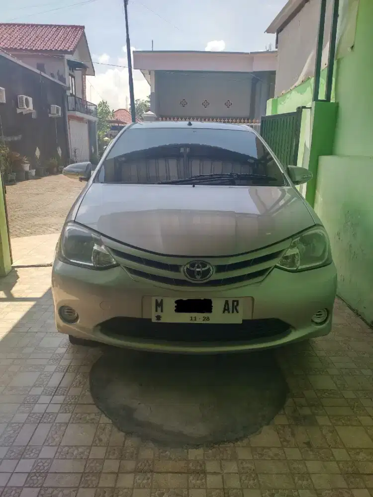 Etios valco 2013