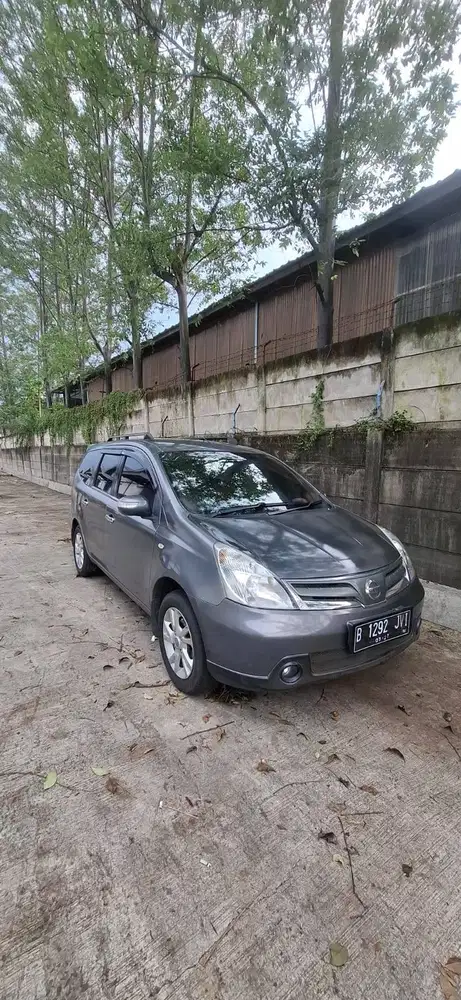 GRAND LIVINA SV 2012 MATIC