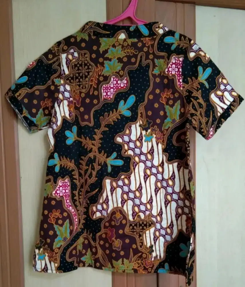 Kemeja Remaja Wanita