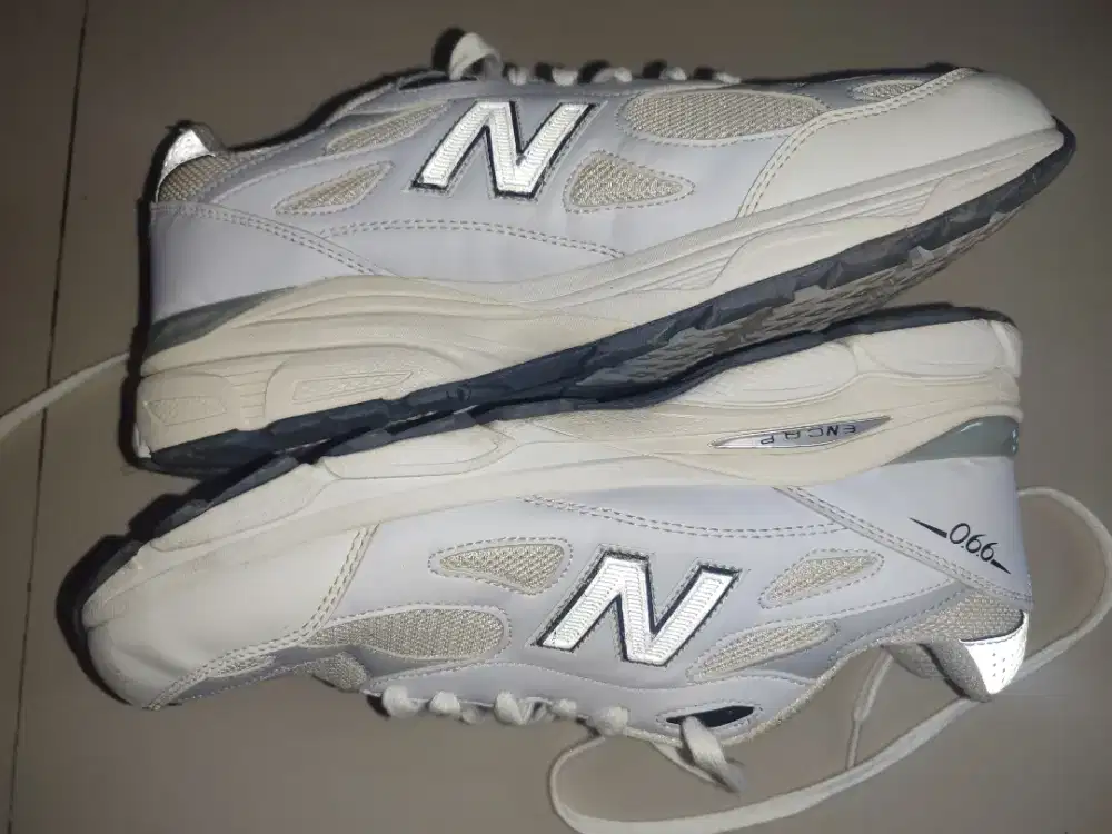 Sepatu new balance 990