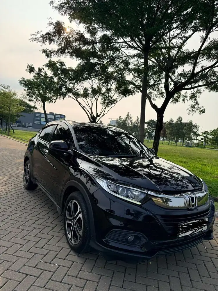 HRV 2018 Hitam Bagus.