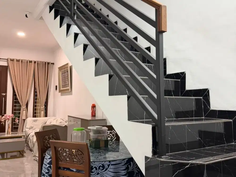 Dijual Rumah Bagus Rapi  2 Lantai Ciledug Indah 2 Kota Tangerang