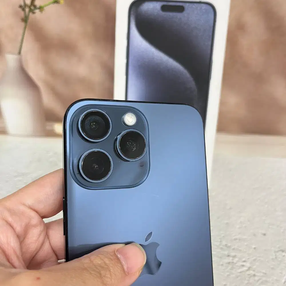 iPhone 15 Pro Max 256GB Blue Titanium Fullset resmi