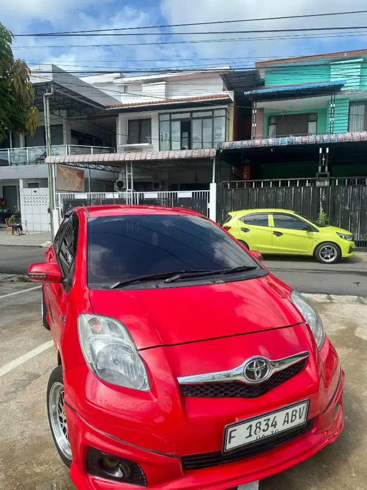 Toyota yaris E Matik 2010