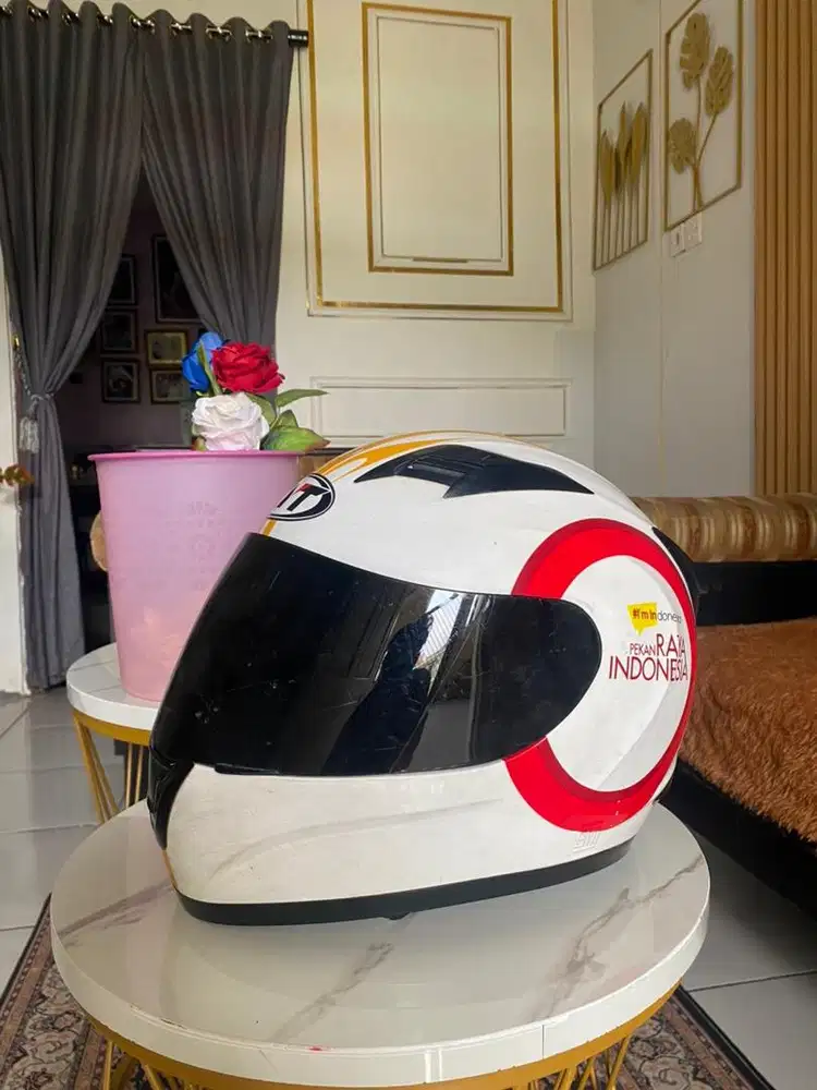Dijual helm kyt r10 size L