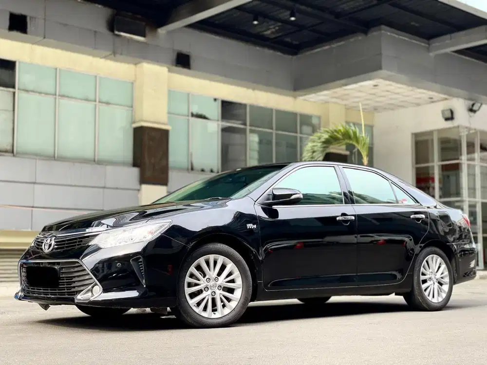 TOYOTA CAMRY 2.5 V AT 2018 HITAM