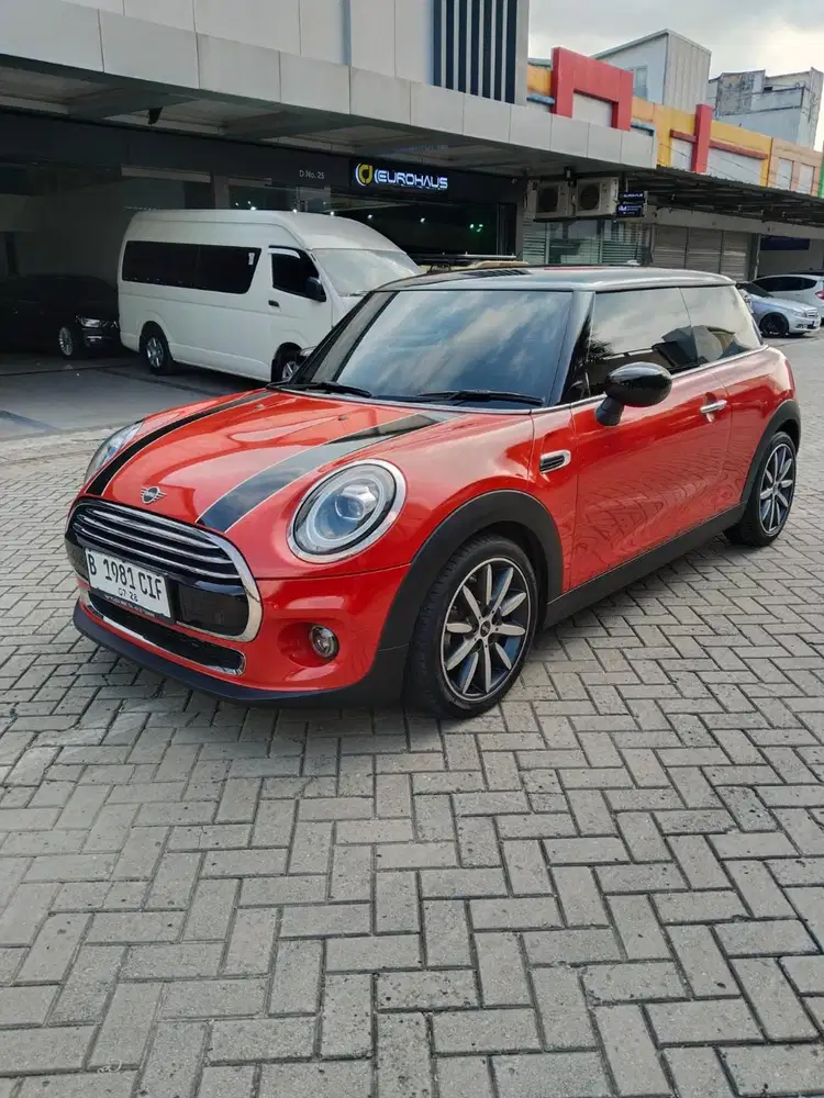 MINI COOPER 3 DOORS TWINTURBO 1.5 AT 2021 ORANGE ON BLACK LOW KM SUPER