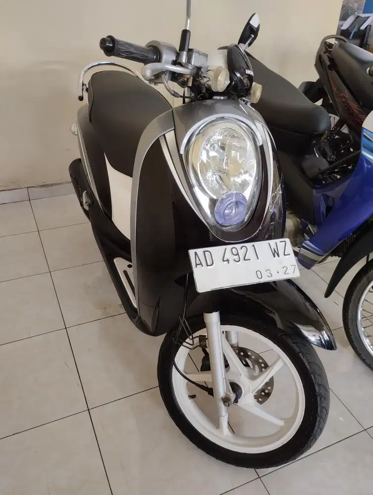 Honda Scoopy 2012