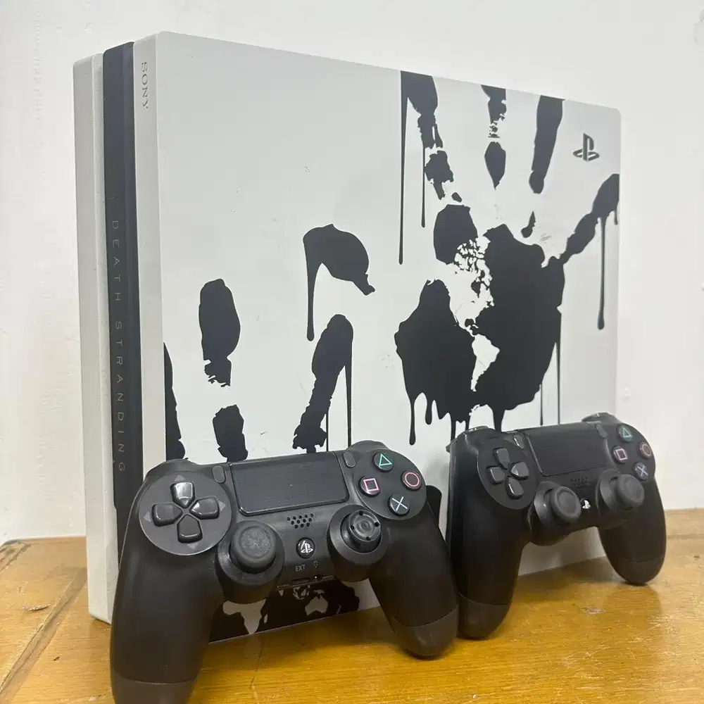 PS4 Pro Death Streanding Edition