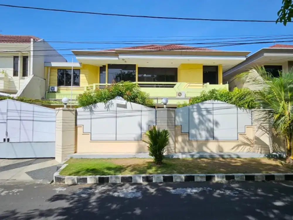 Rumah mewah, Raya satelit Surabaya