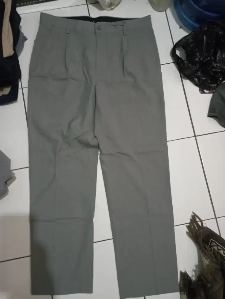 The executive size 33, kondisi baru jual 100k