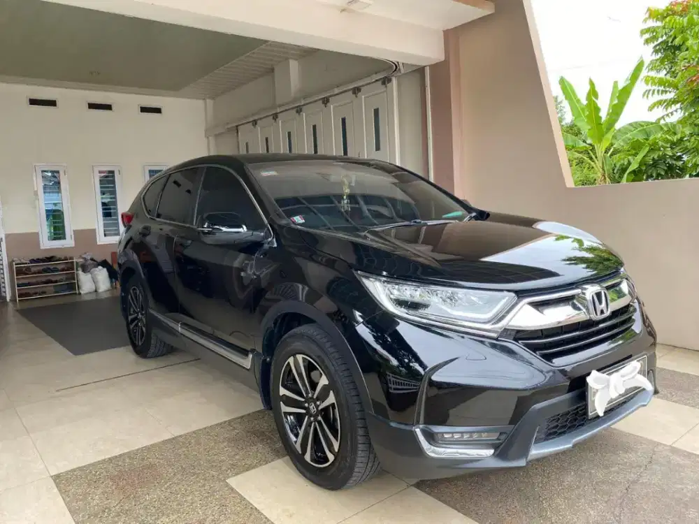 Honda CR-V 1,5 Turbo Prestige Automatic 2020, Hitam. Mobil istimewa.