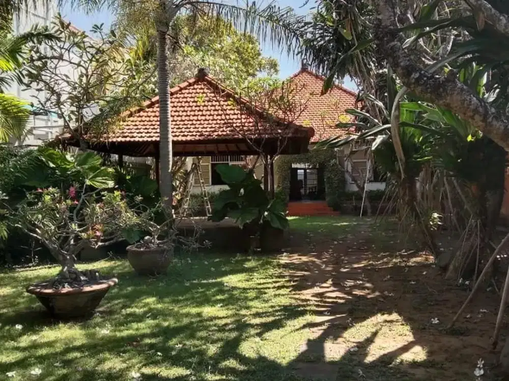 Tanah 24,5 Are Plus Bangunan Premium Dijual, di Area Sanur, Denpasar