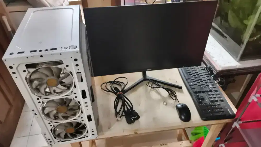 PC Gaming Fullset Ryzen 5600G 16GB 24inch