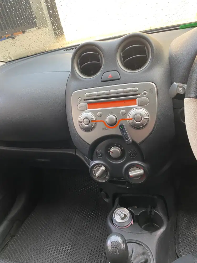 Nissan March 2011 Bensin