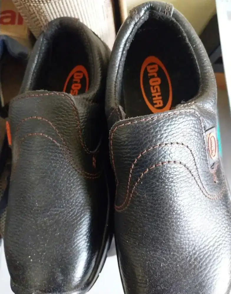 Sepatu Safety Osha 3138 Berkeley Slip On