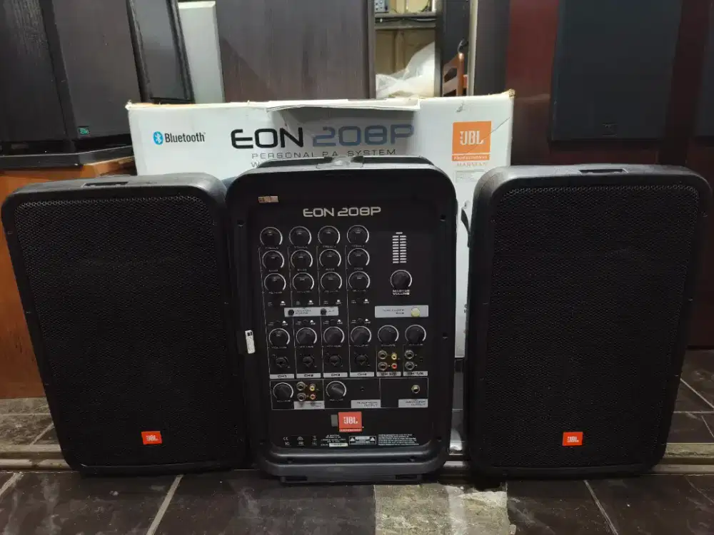 JBL EON208P | Portable 8 in. 2-Way PA with Powered 8-Channel Mixer