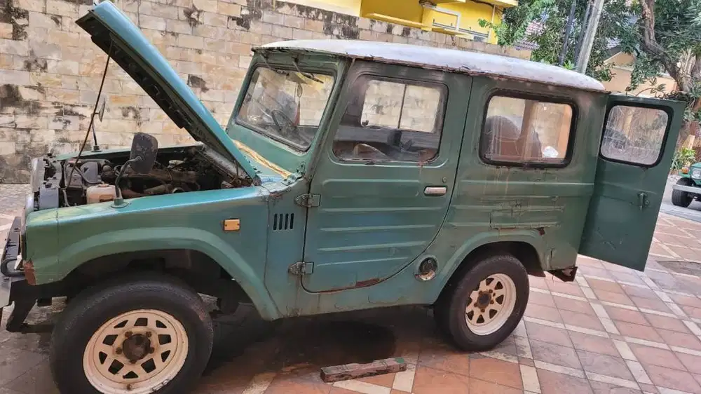 DIJUAL DAIHATSU TAFT KEBO 1979 JEEP 4x4 2500cc