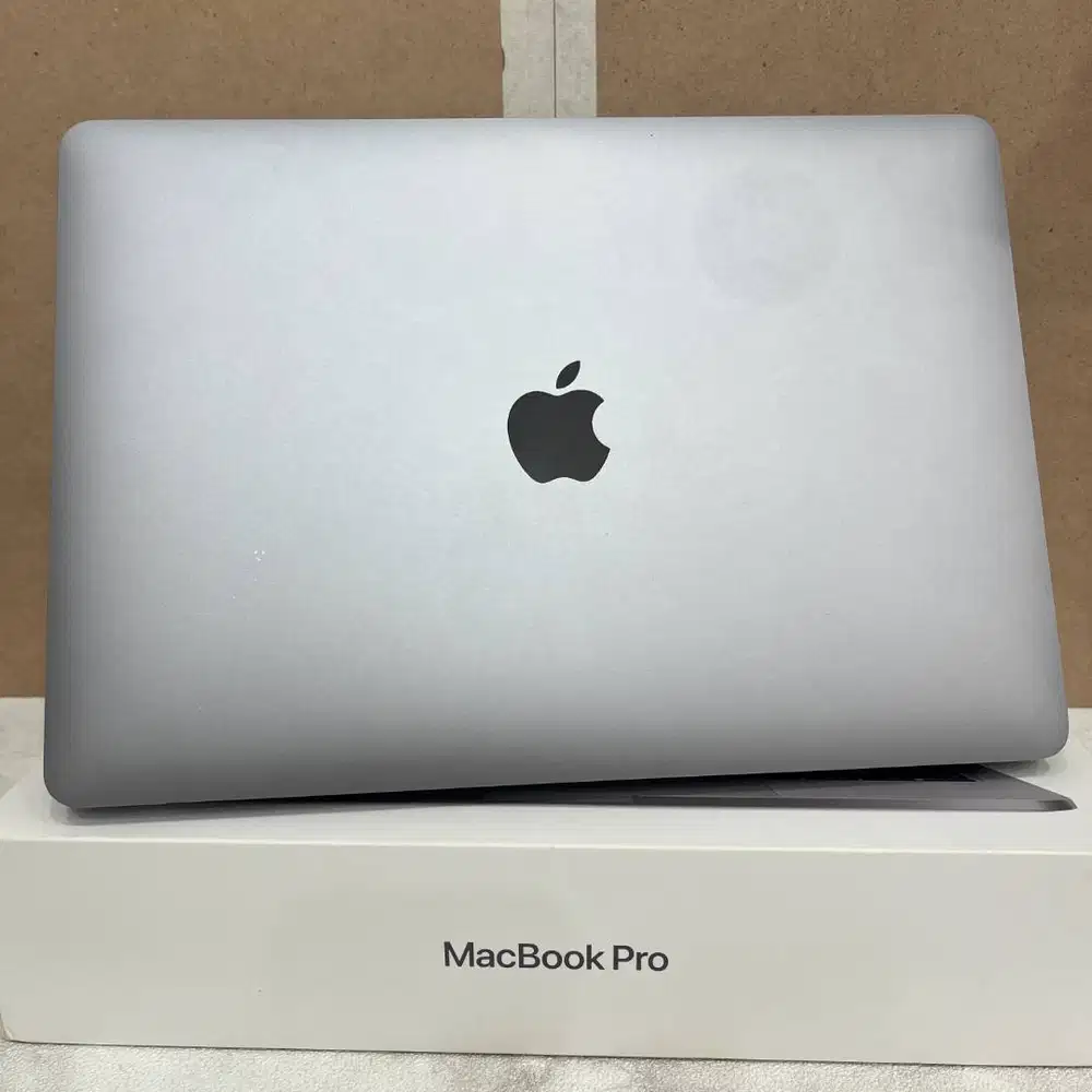 Macbook Pro 13 inch, M1 2020 Fullset 8/256GB second