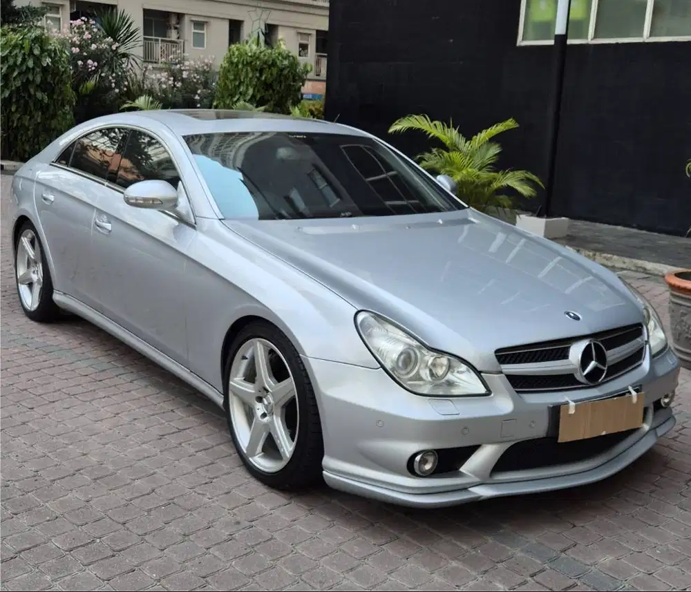 mecrcedes benz cls 500 amg 2005 museum condition