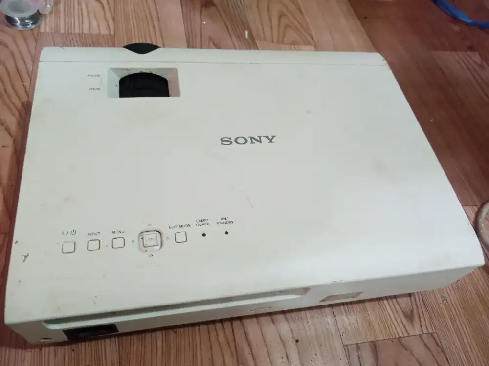 Proyektor LCD sony supot HDMI