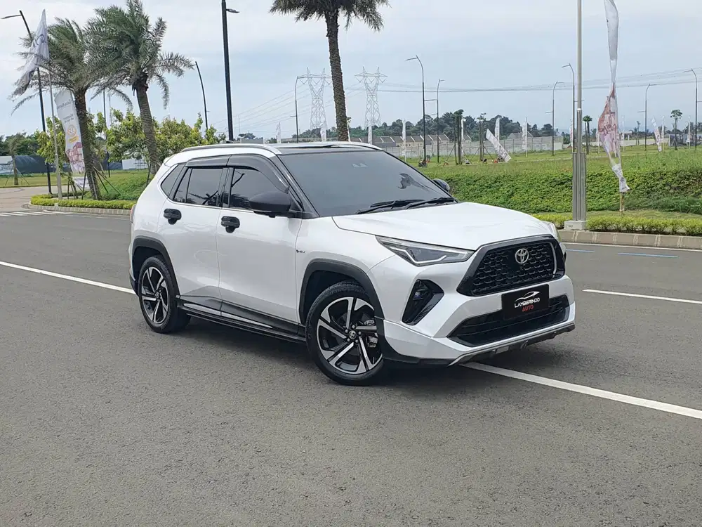 TOYOTA YARIS CROSS 1.5 GR TSS HYBRID 2024 PUTIH 2023