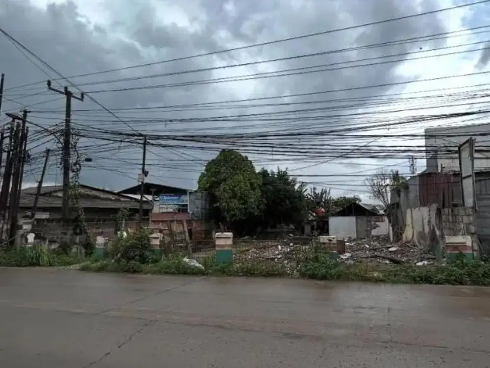DISEWAKAN CEPAT  Tanah kosong,tempat strategis, Lokasi Hadap.  Jalan Raya langsung Jl.Raya Legok-Karawaci
