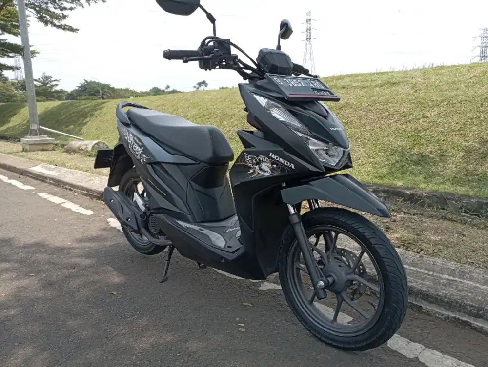 HONDA BEAT STREET 2022 km rendah kondisi bagus