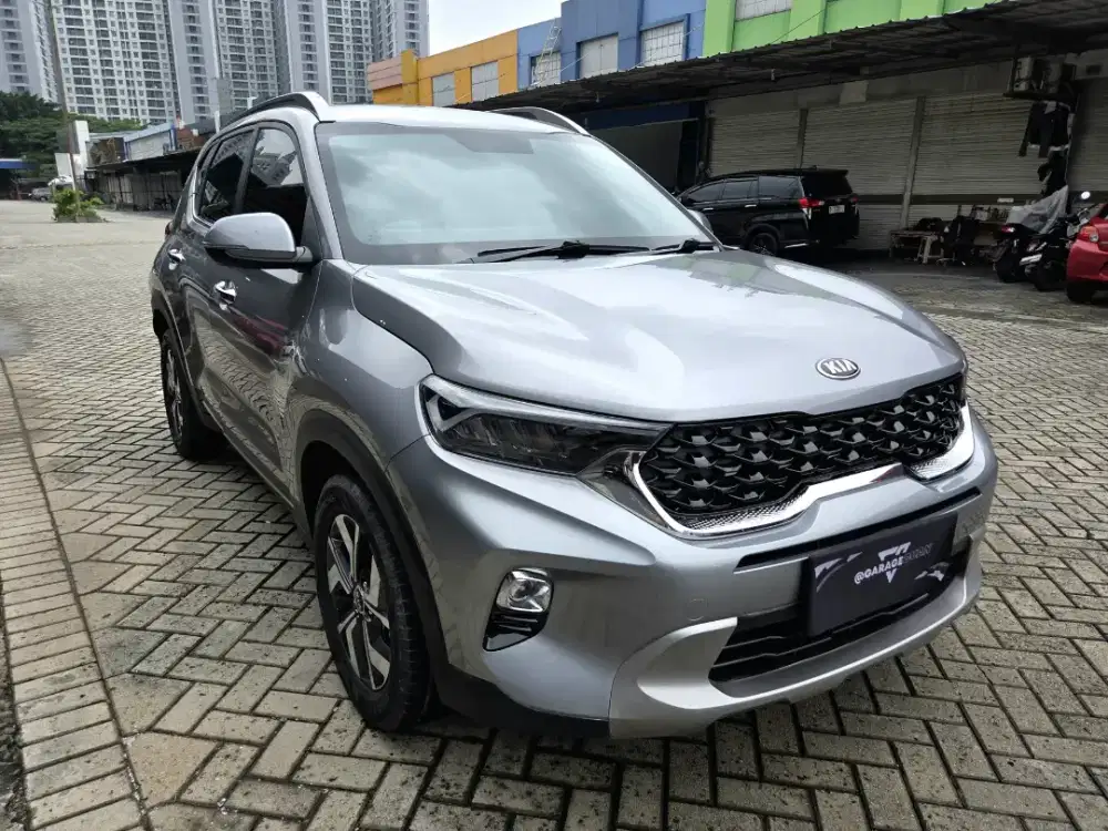 Kia Sonet 7 seat Premiere,pristine condition,Super low km