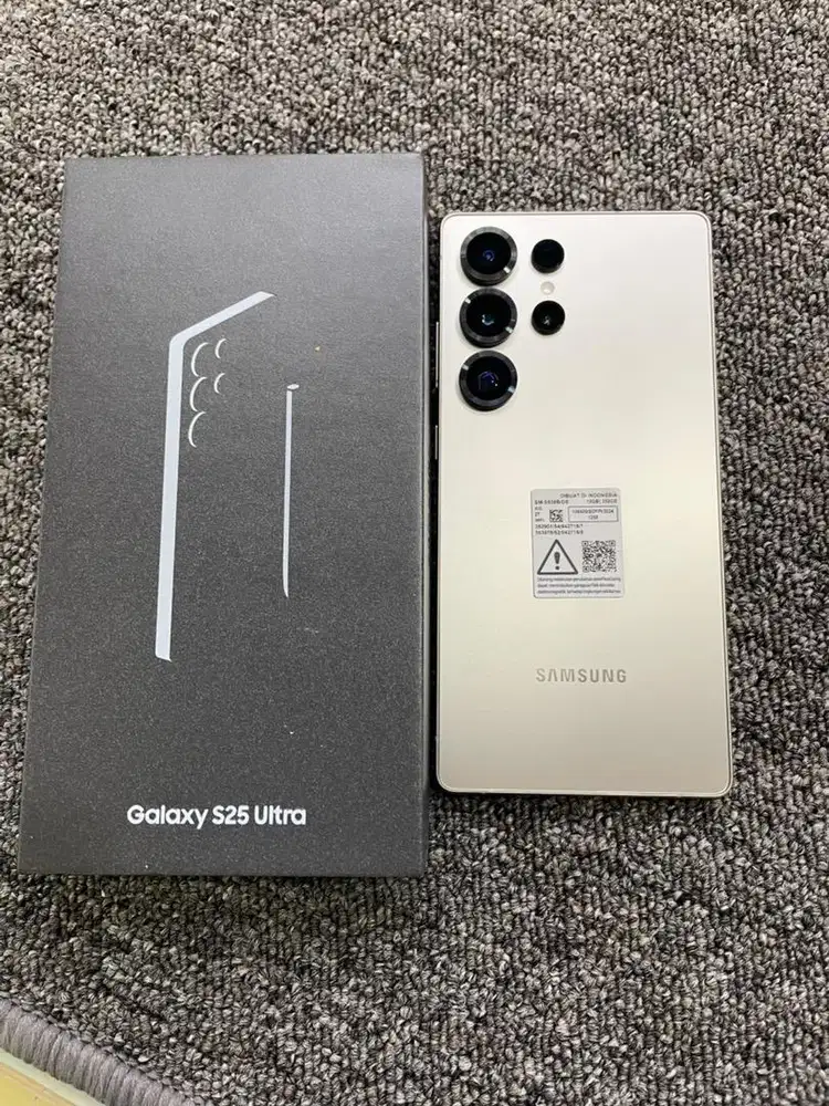 Samsung S25 ultra 12/256
