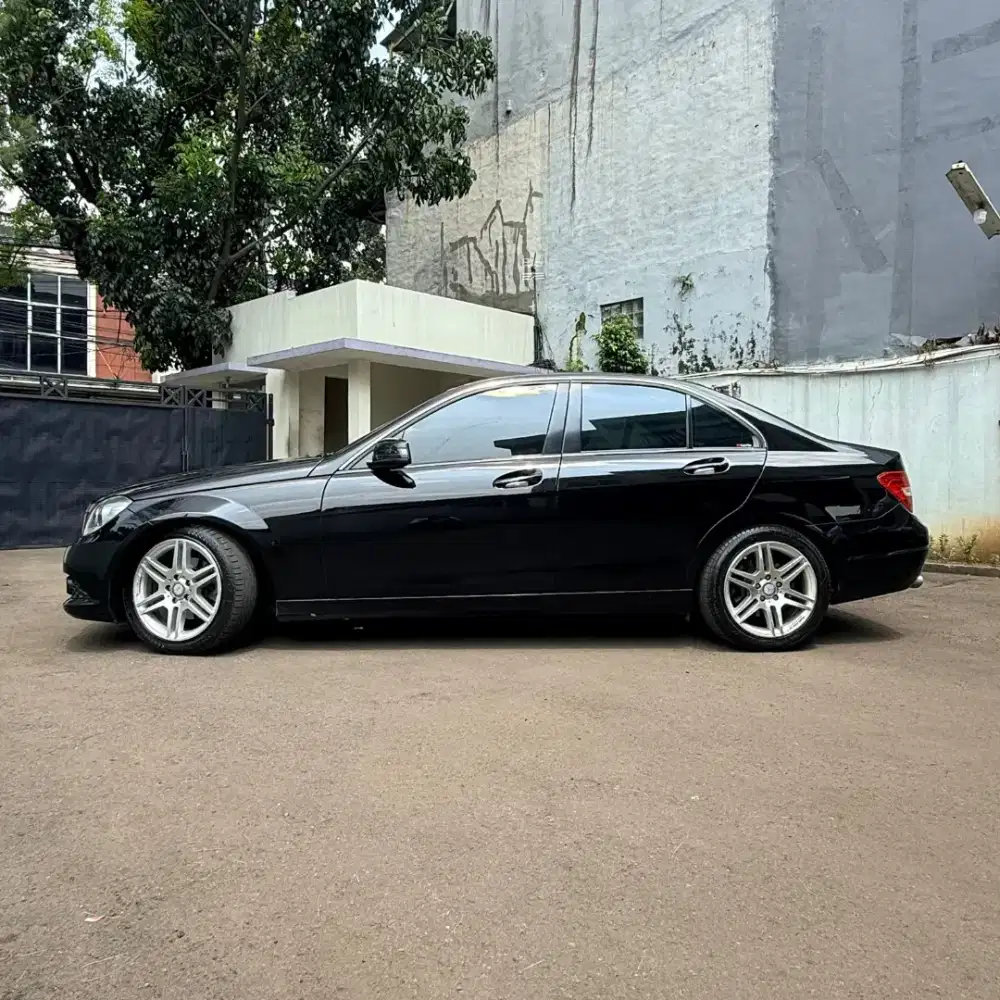 W204 Mercedes Benz C200 2012 Classic