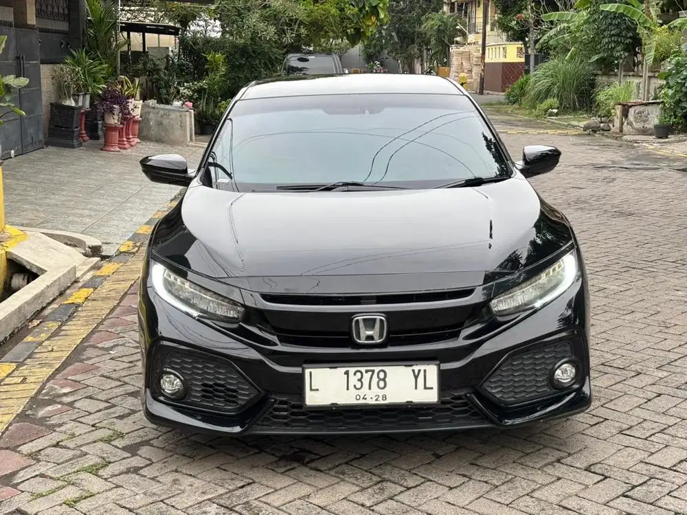 HONDA CIVIC HATCHBACK 1.5 E CVT TURBO 2017 MATIC KM 65rb TERAWAT READY
