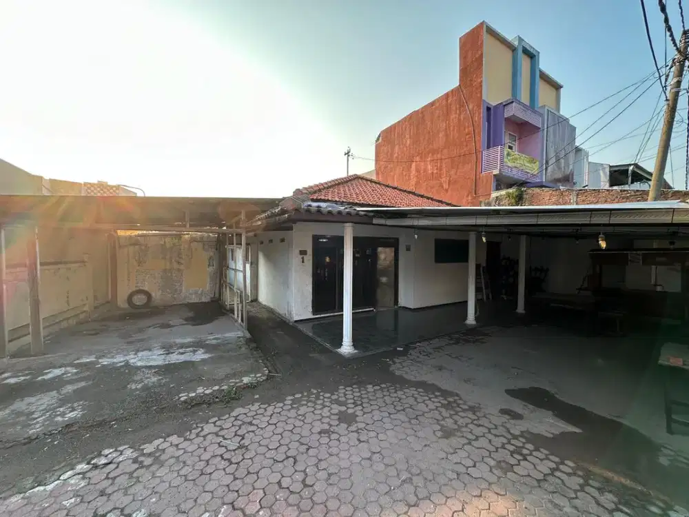 Rumah Kebonsari Cocok Bangun Usaha / Gudang Strategis dekat Masjid Al Akbar