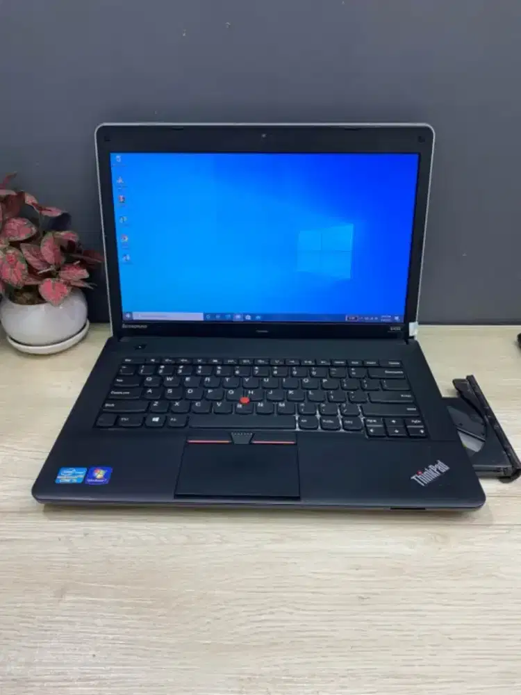 Lenovo Thinkpad E430 Intel Core i5 Ram 8Gb Ssd 128Gb Batre ok