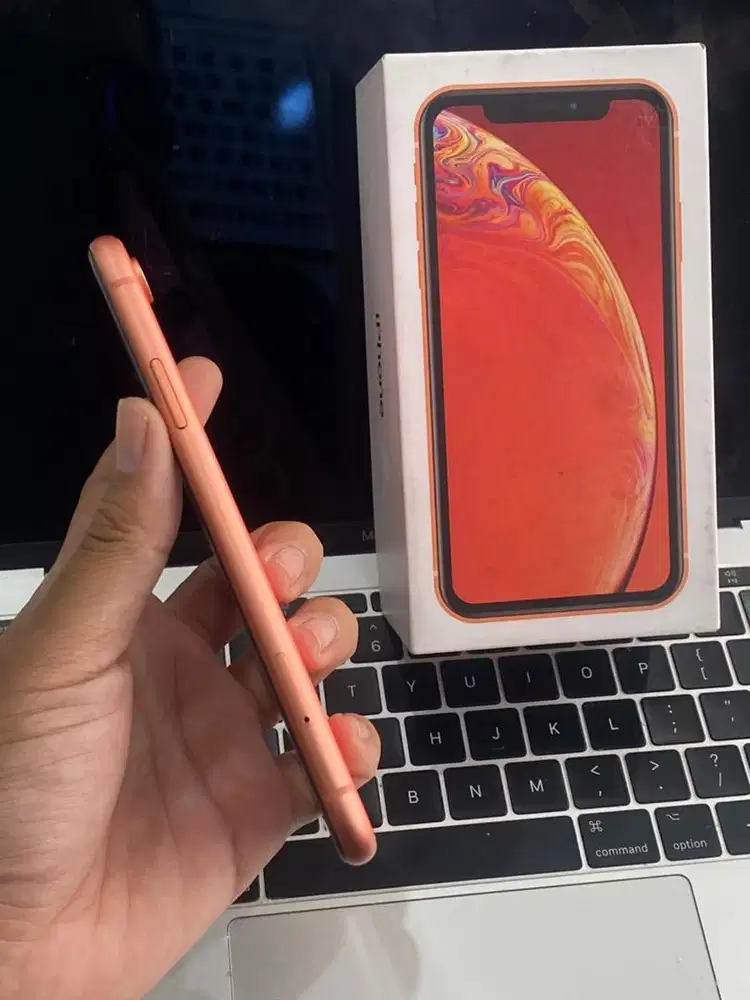 iphone XR 64gb like new