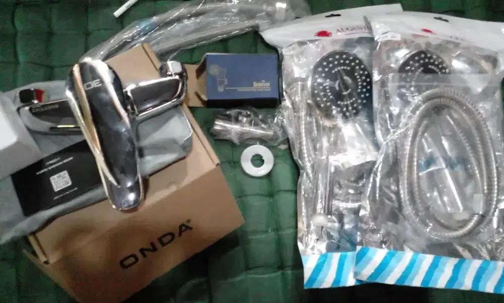 Kran mixer panas dingin 1 set