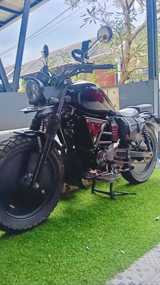 Motor custom Bobber ( basic Yamaha Byson )