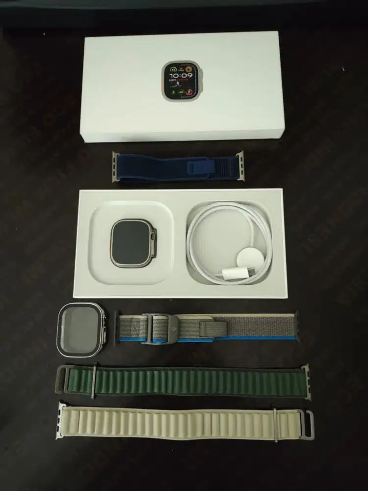 Apple watch ultra gen 2 titanium silver 49MM