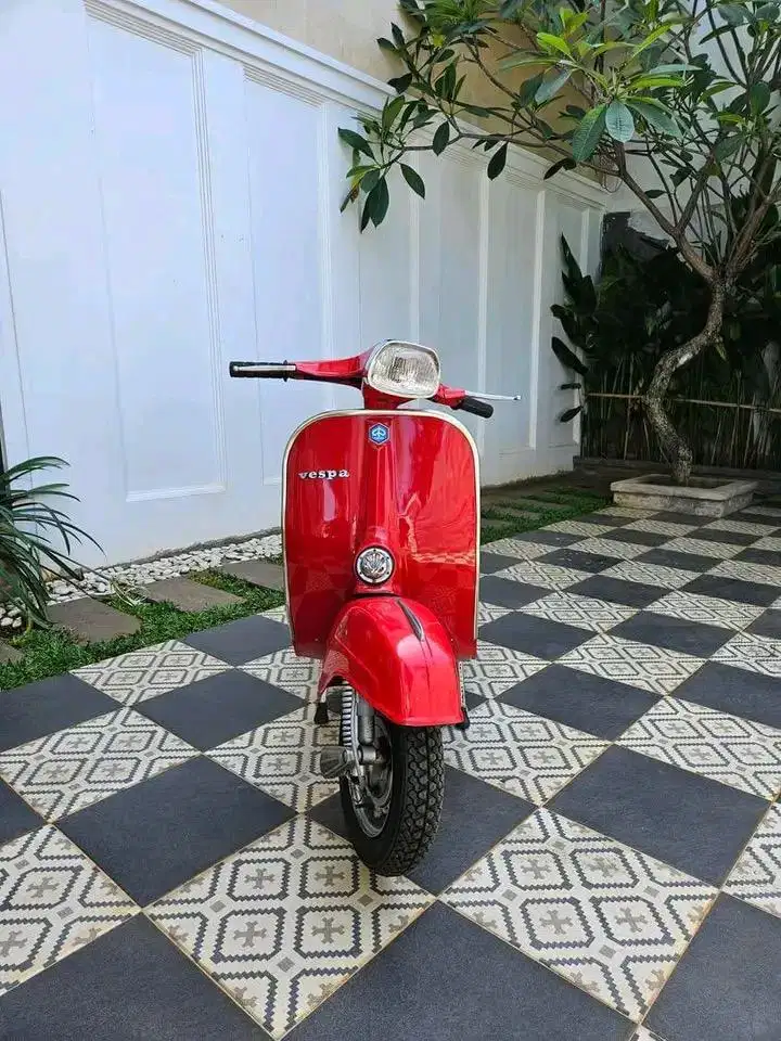 Vespa PTS Special 1977 Red Edition