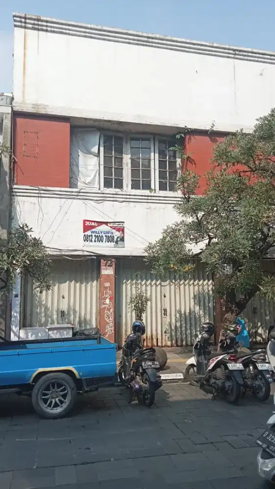 Dijual ruko ex toko retail di Braga no. 72