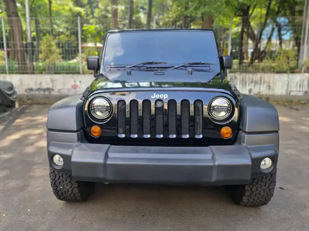 Jeep Wrangler 3.8 L AT Nik 2010