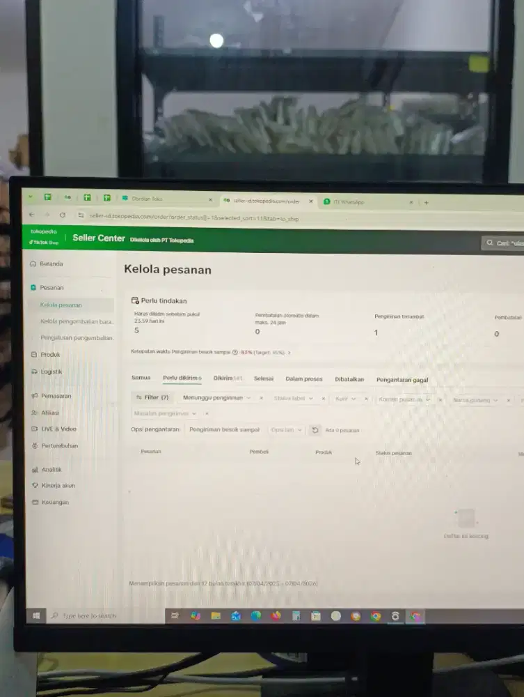 Dicari Hostlive dan operator tiktok dan shopee seller