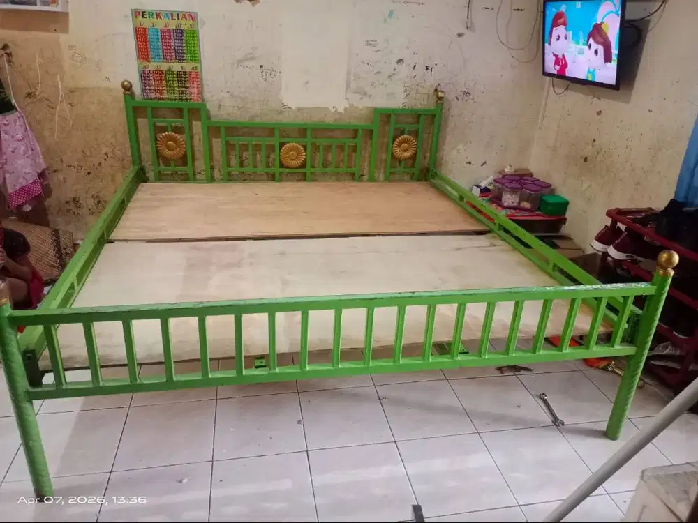 Ranjang Tempat Tidur Besi Minimalis 200x180