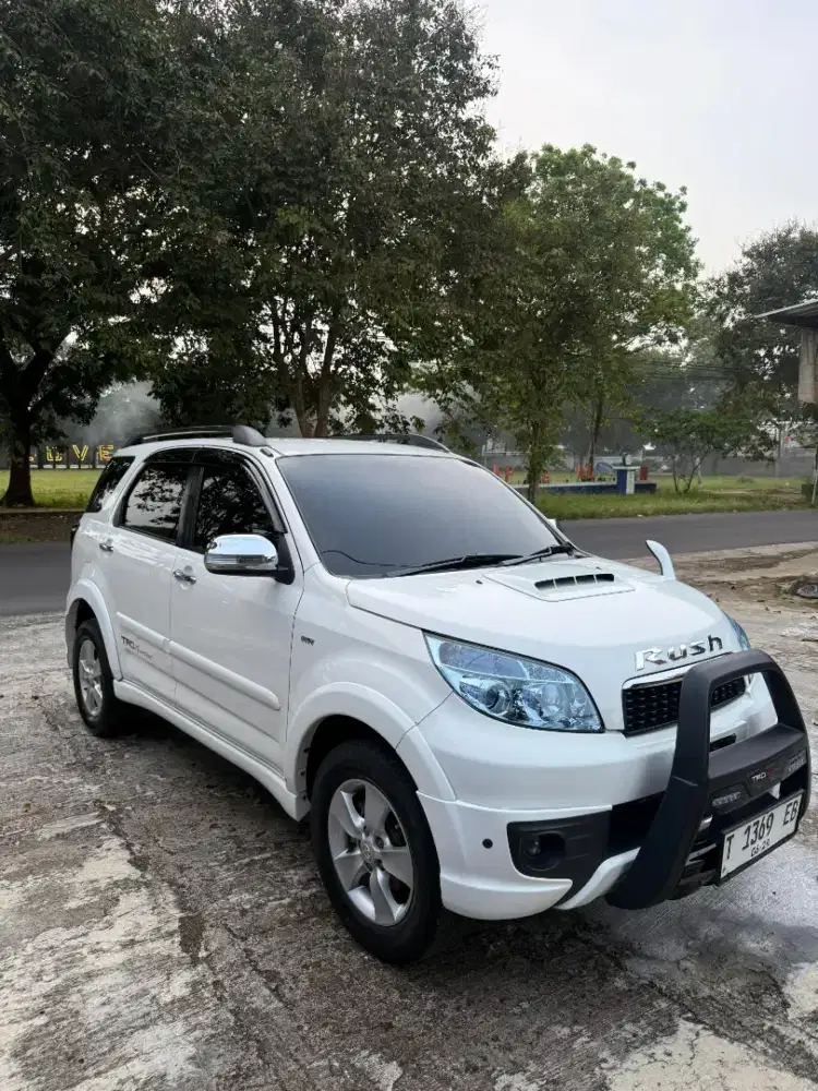 TOYOTA RUSH STRD SPORTIVO