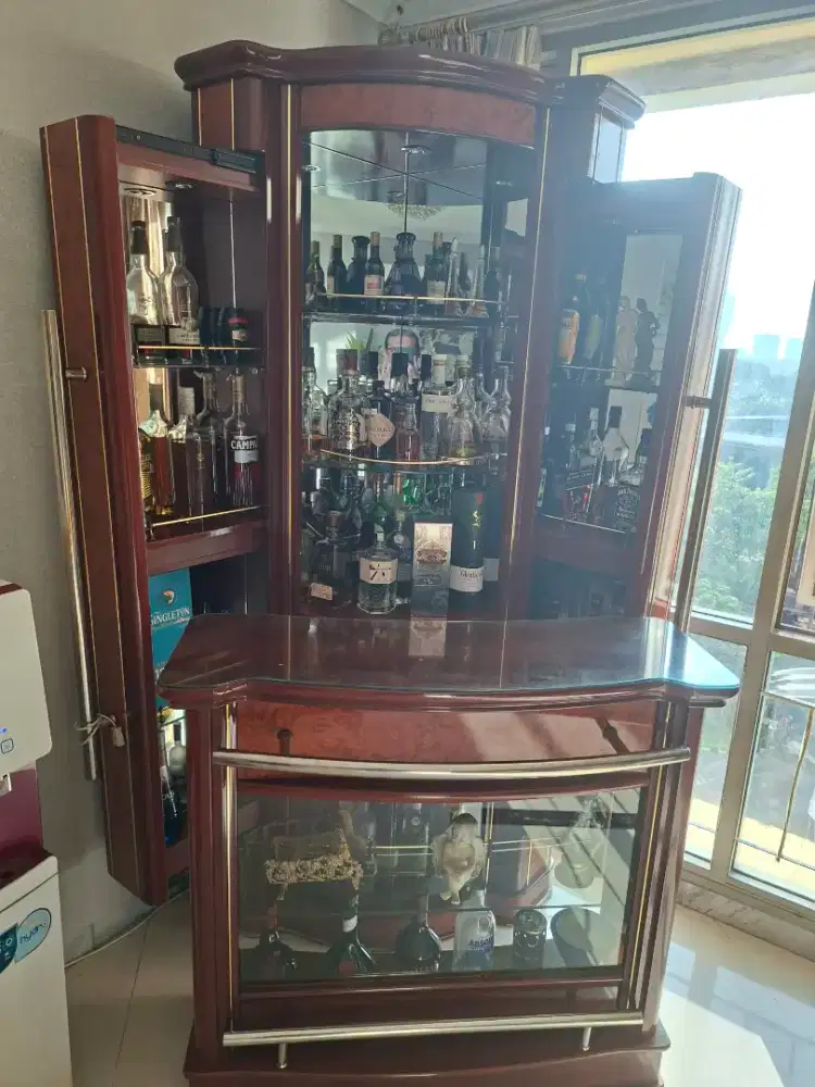 Bar showcase masi bagus .