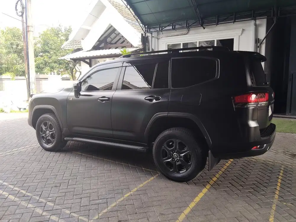 2023 Toyota Land Cruiser 300 LC300 GR