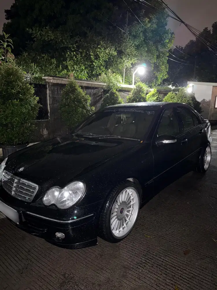 Mercedes-Benz C240 2004 Bensin