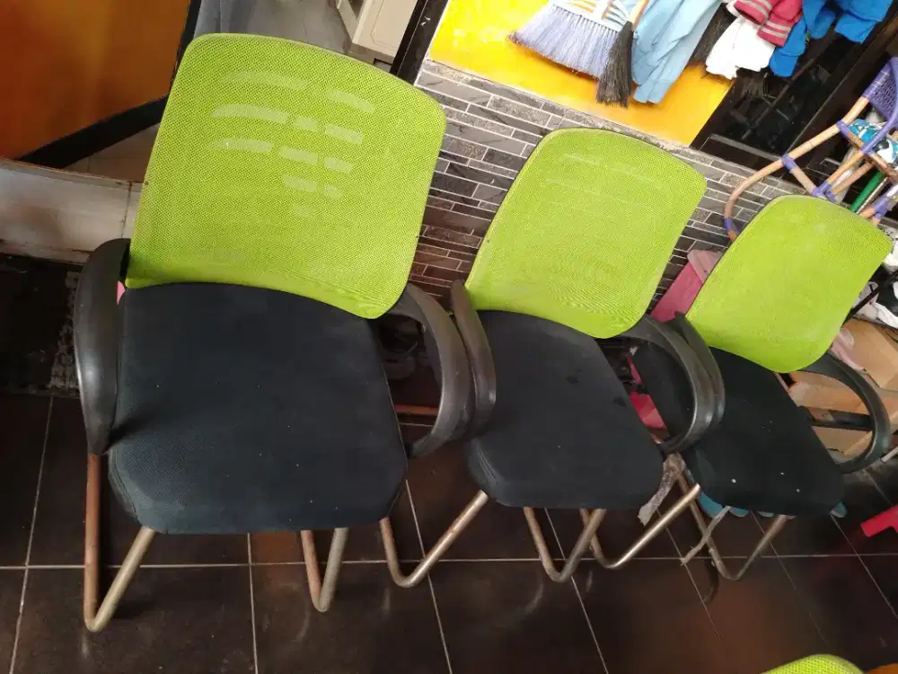 Kursi kantor visitor brand Frontline