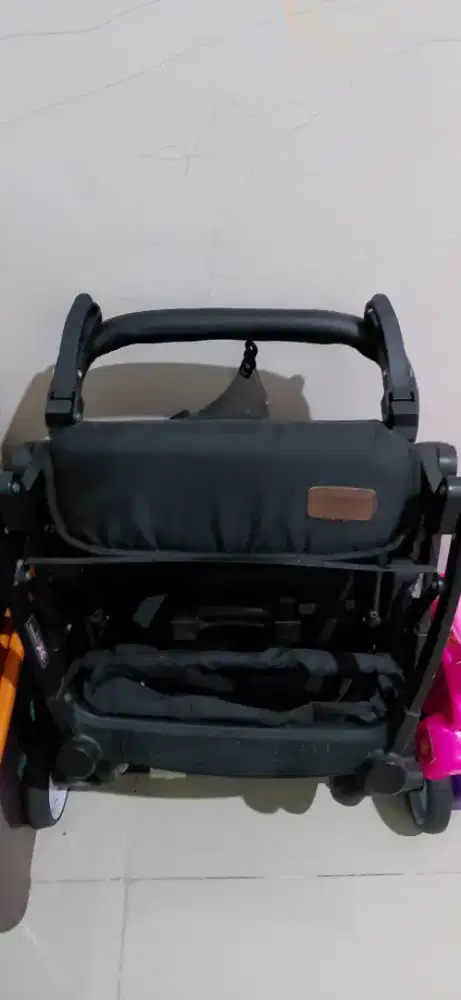 Dijual murah preloved stroller merk babydoes